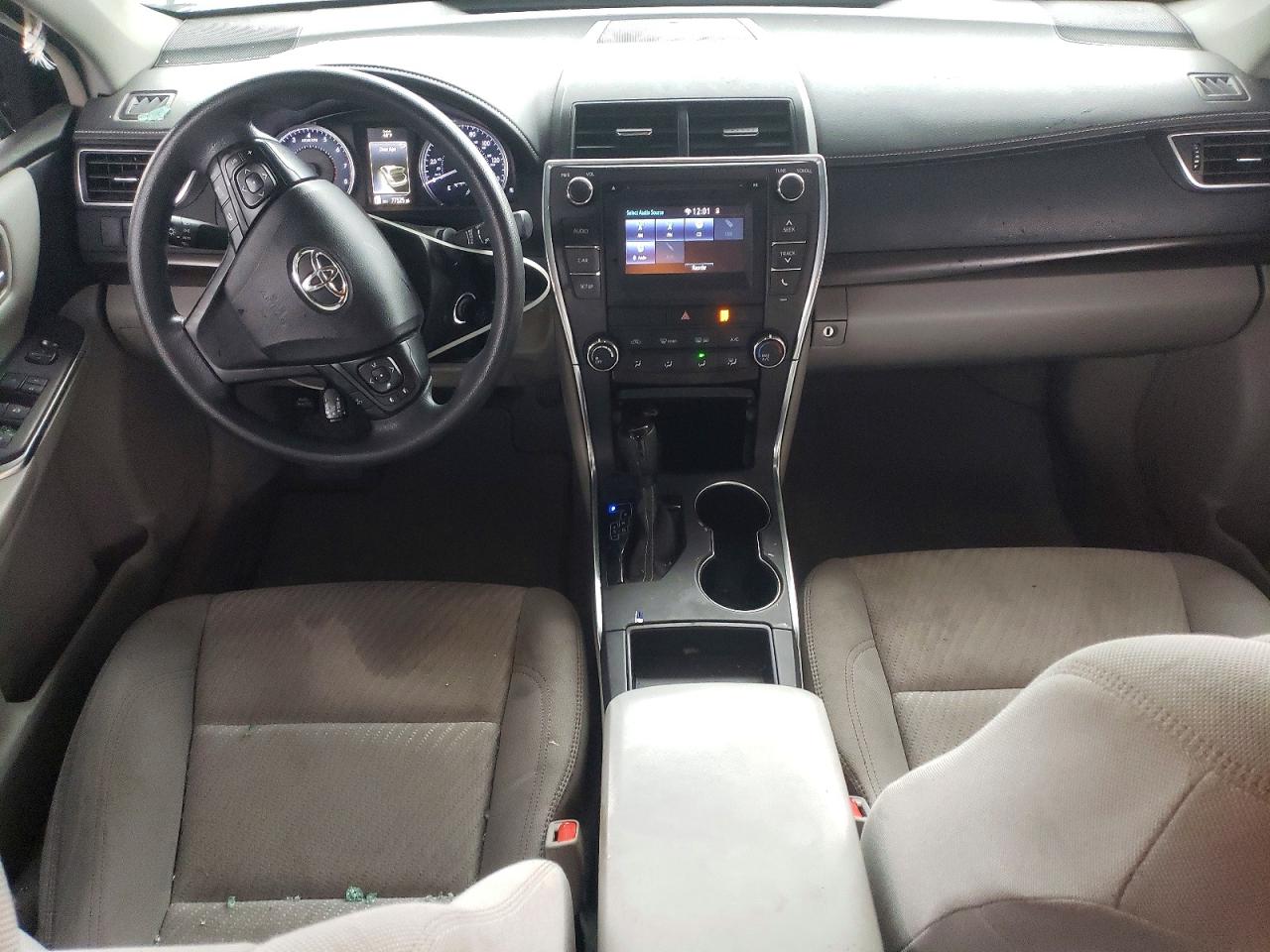 2016 TOYOTA CAMRY LE photo 8