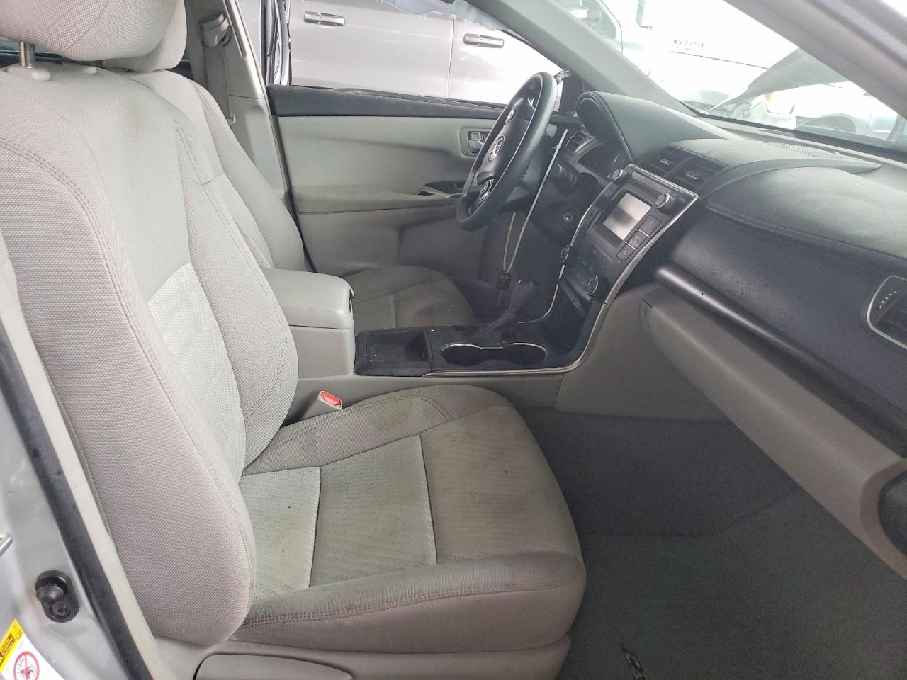 2016 TOYOTA CAMRY LE photo 7