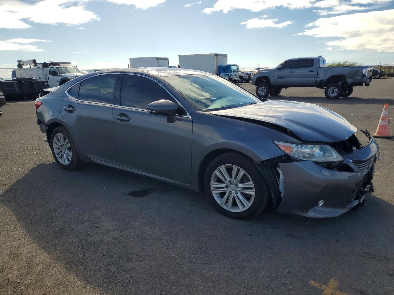 2013 LEXUS ES 350 photo 4