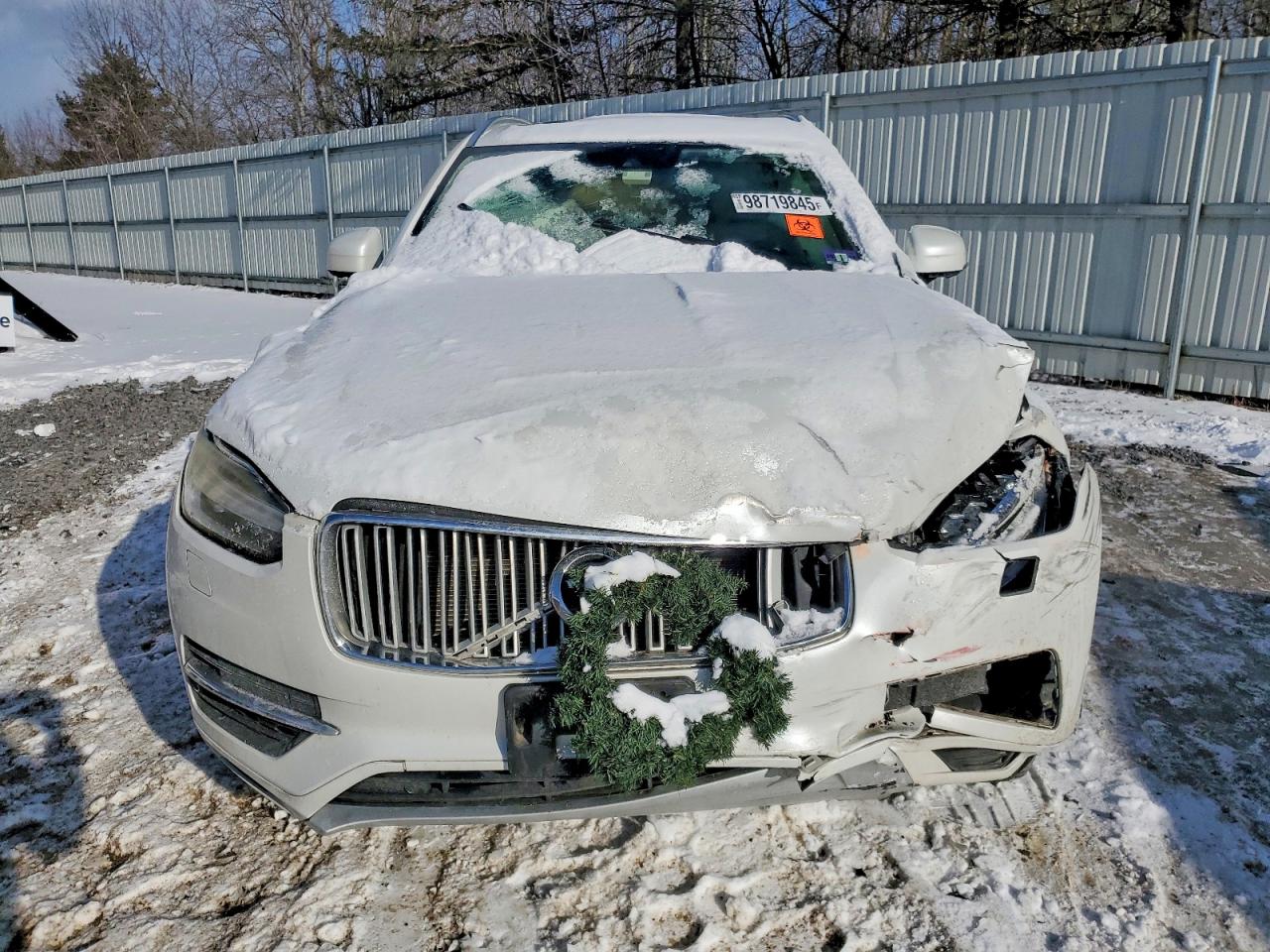 2017 VOLVO XC90 T8 photo 5