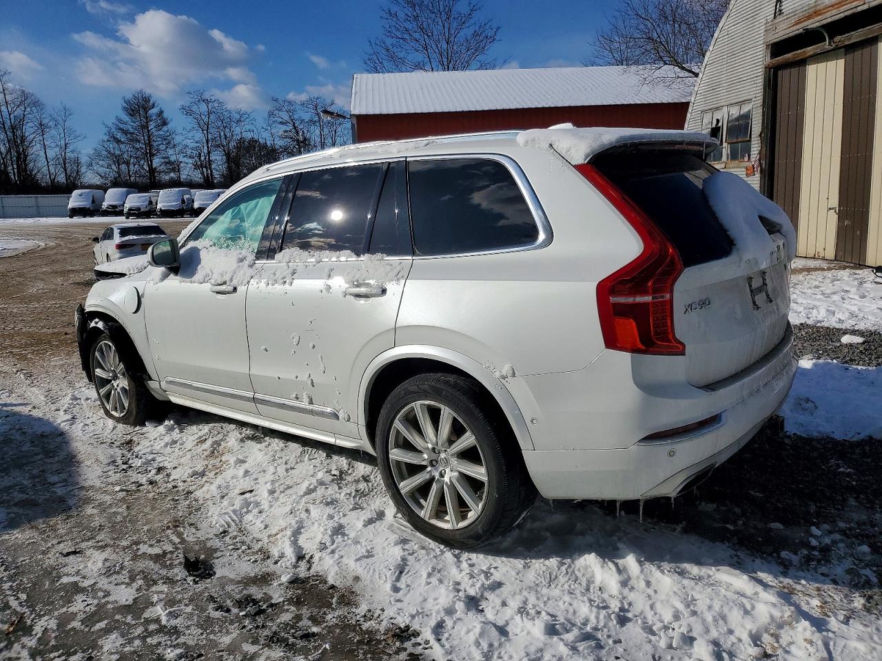 2017 VOLVO XC90 T8 photo 2