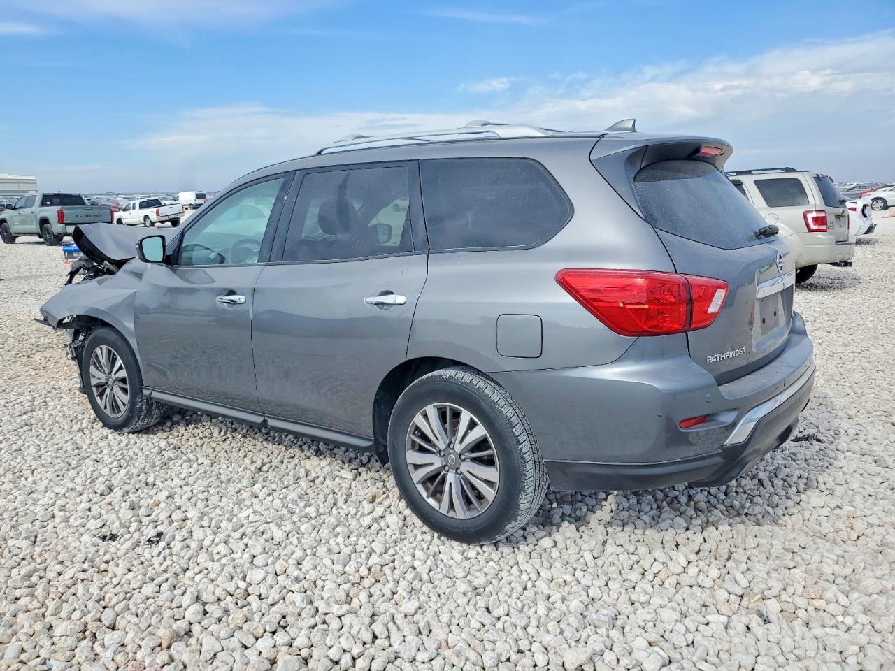 2020 NISSAN PATHFINDER SV photo 2
