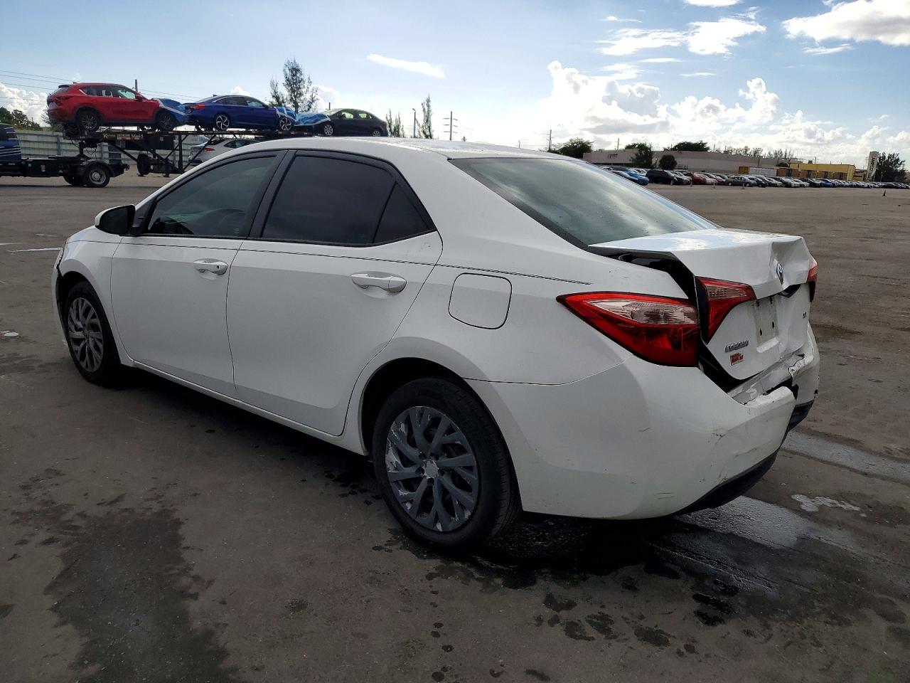 2017 TOYOTA COROLLA L photo 2