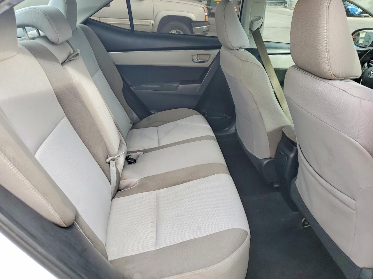 2017 TOYOTA COROLLA L photo 10