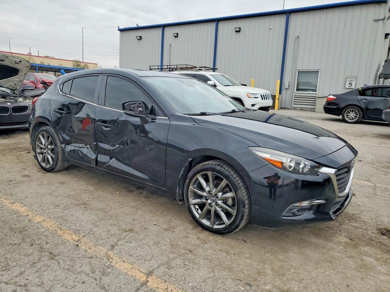 2018 MAZDA 3 TOURING photo 4