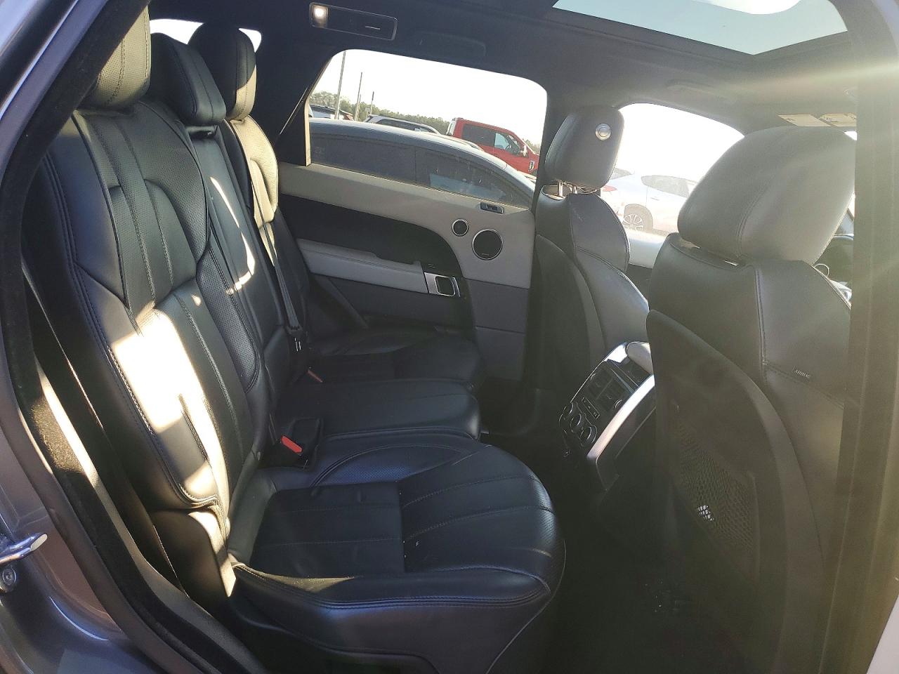 2014 LAND ROVER RANGE ROVER SPORT HSE photo 11