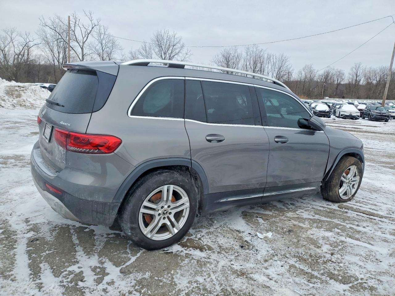 2021 MERCEDES-BENZ GLB 250 4MATIC photo 3