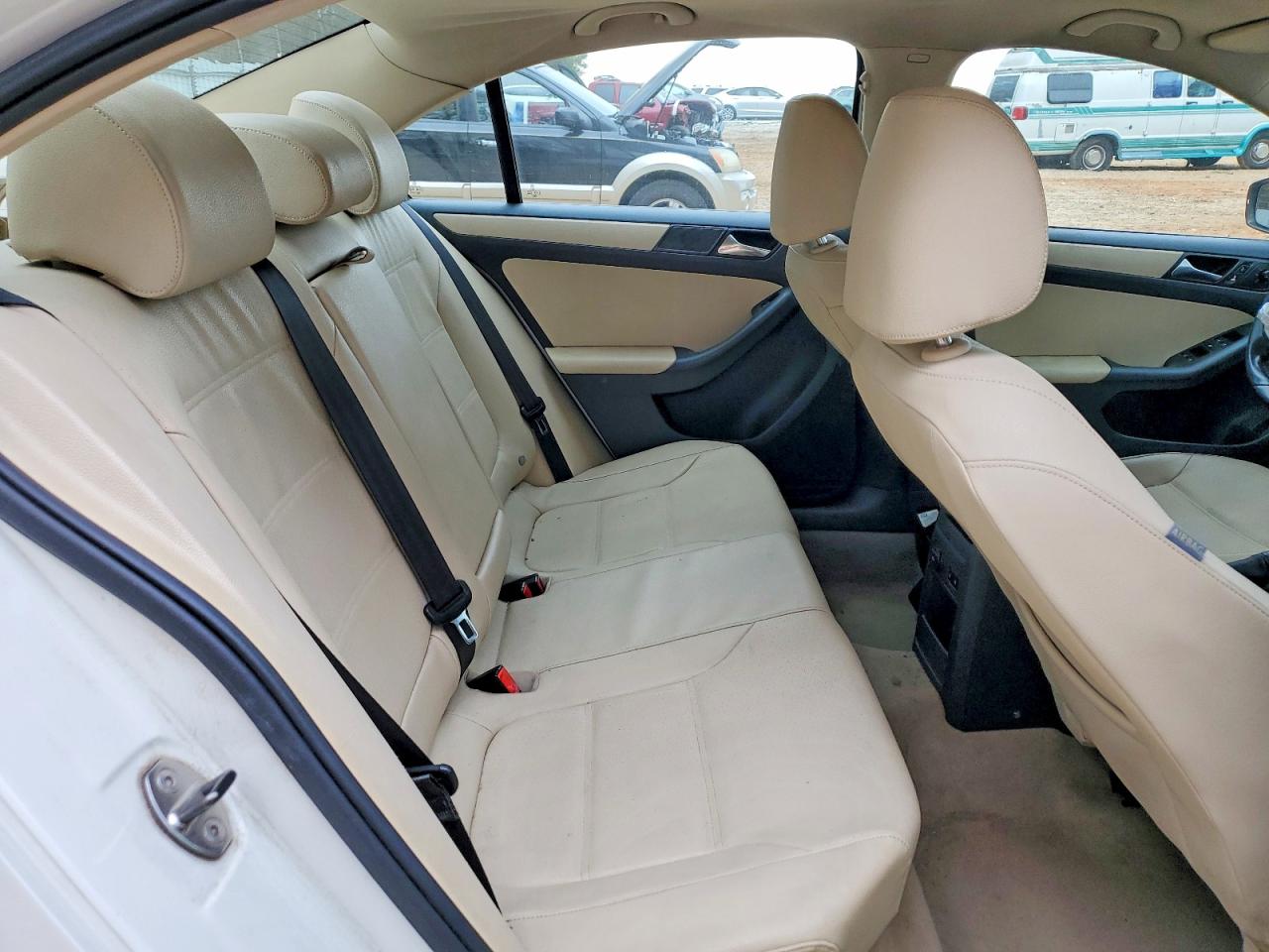 2011 VOLKSWAGEN JETTA SE photo 10