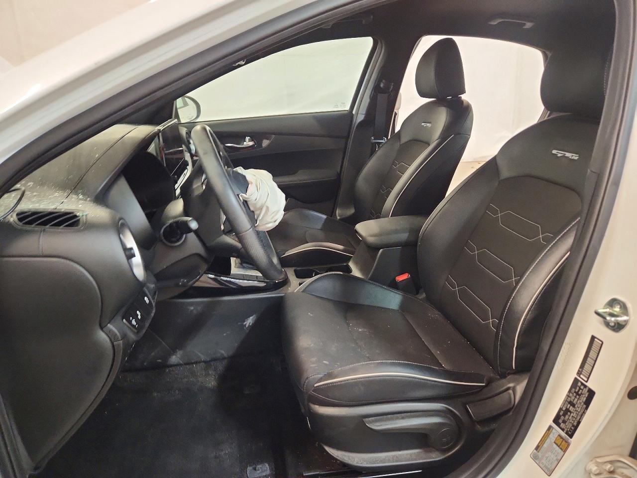 2023 KIA FORTE GT LINE photo 7