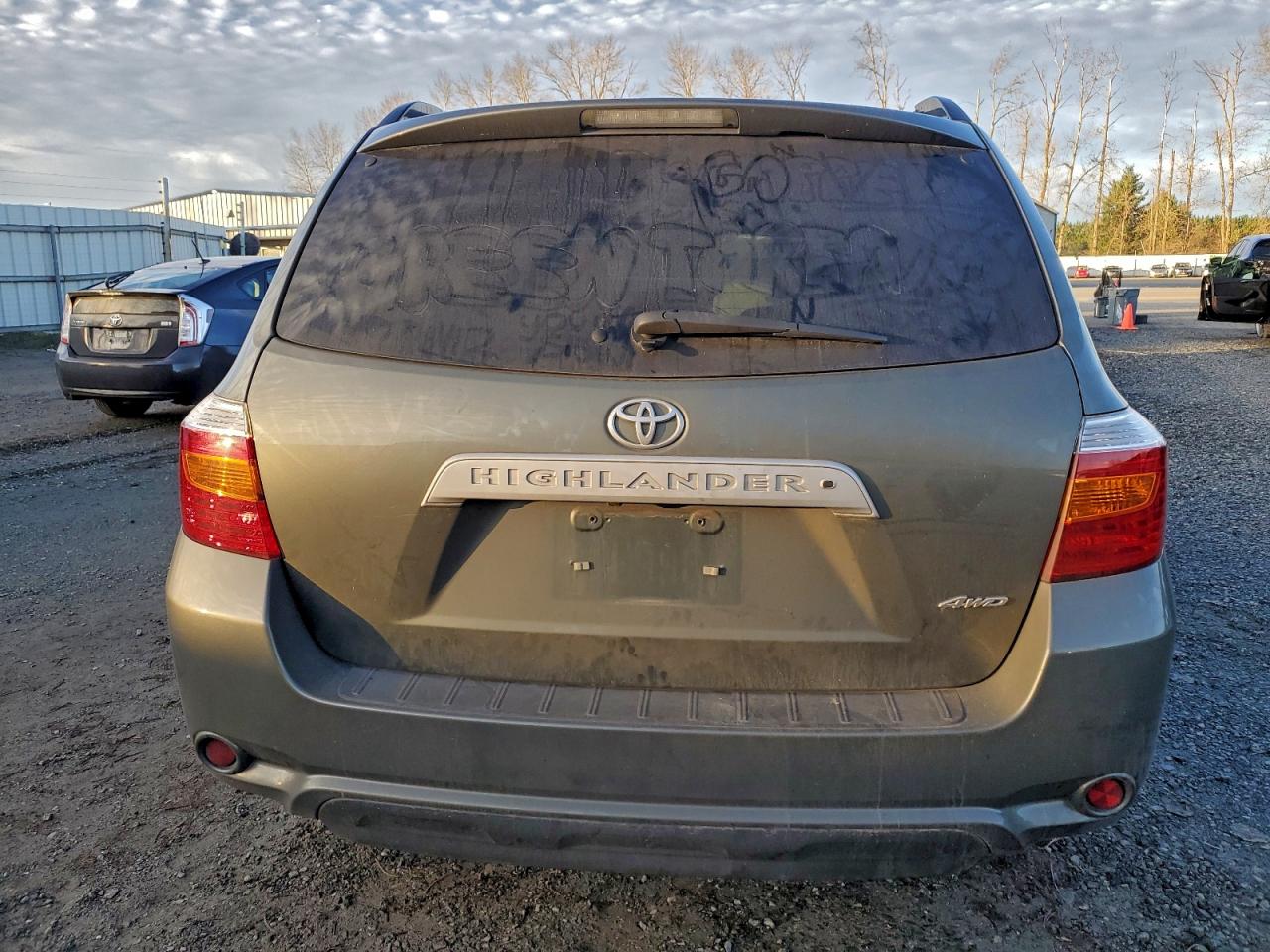 2010 TOYOTA HIGHLANDER SE photo 6