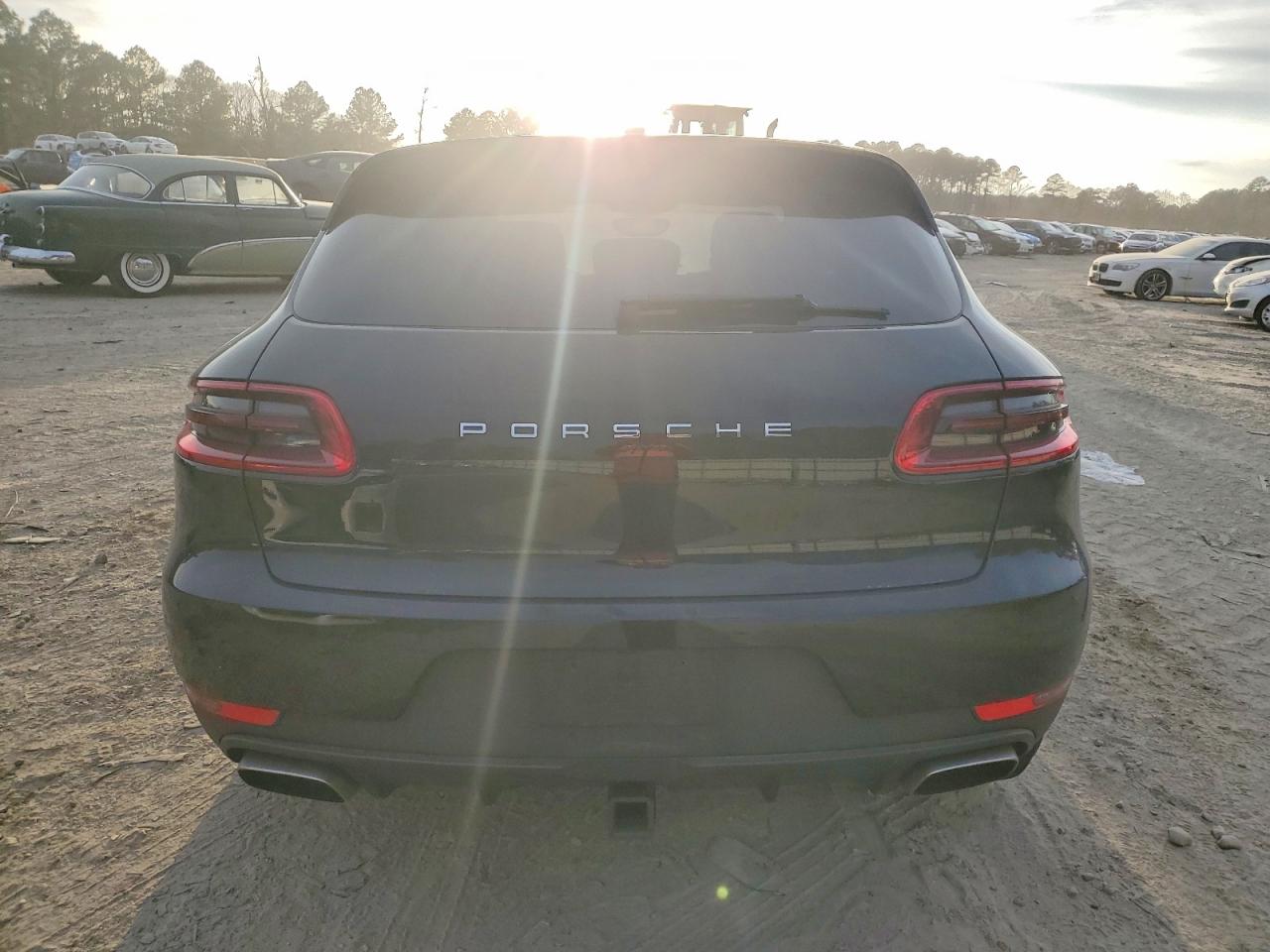 2017 PORSCHE MACAN photo 6