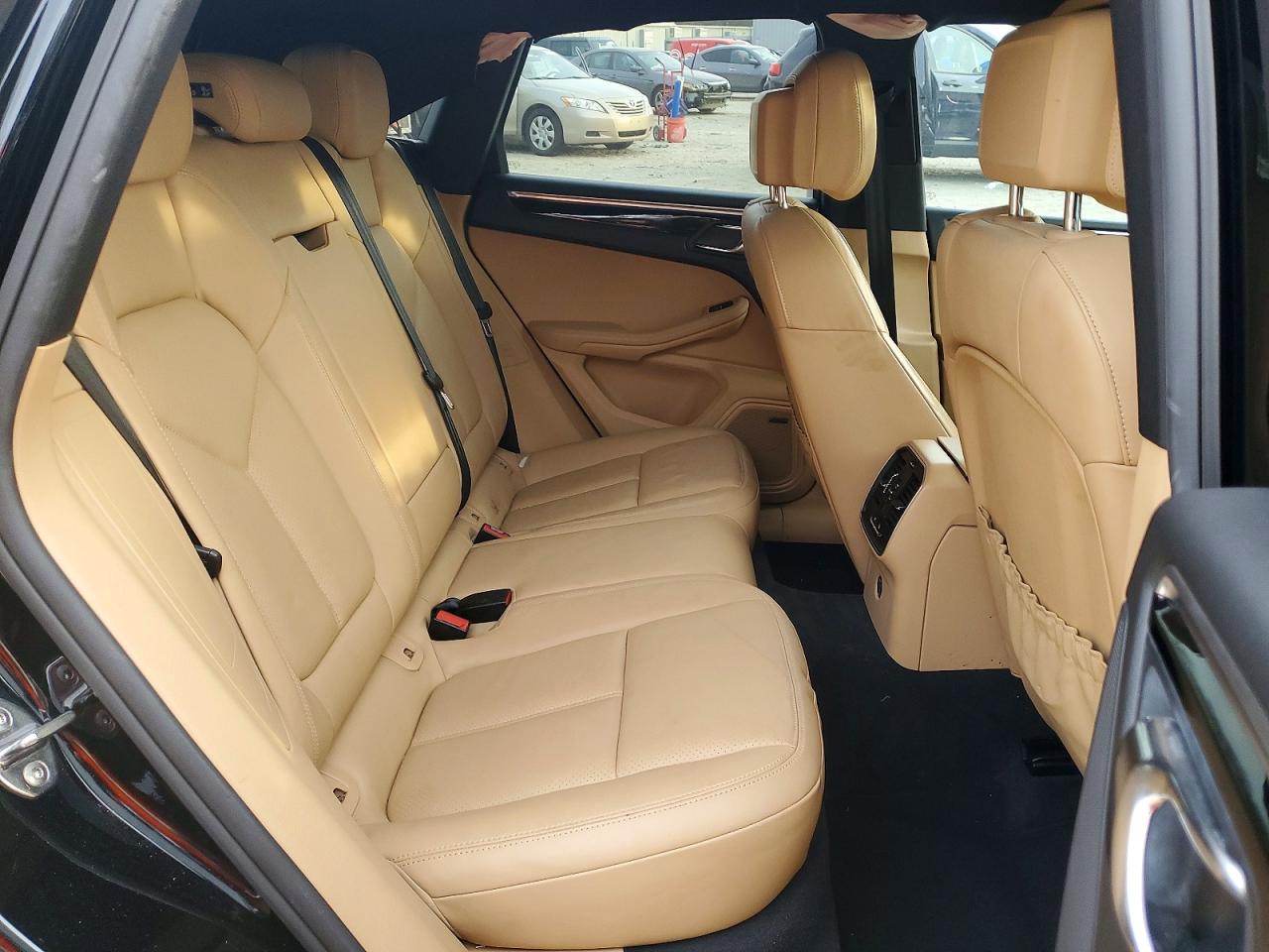 2017 PORSCHE MACAN photo 11