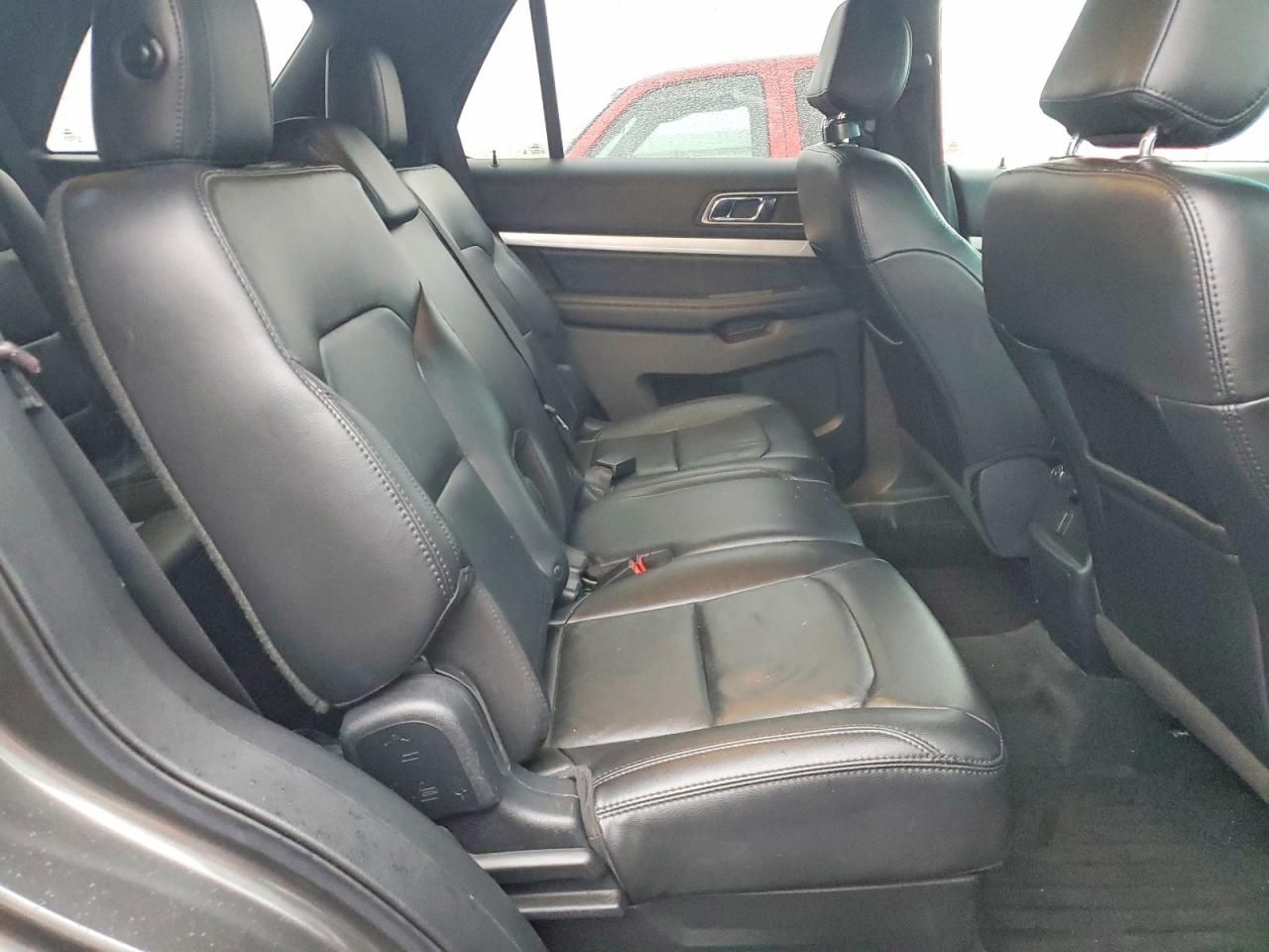 2016 FORD EXPLORER XLT photo 11