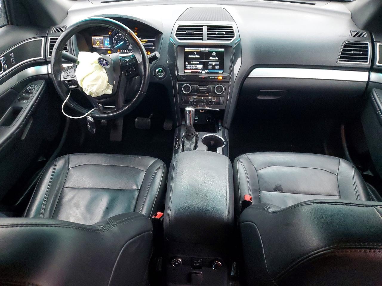 2016 FORD EXPLORER XLT photo 8