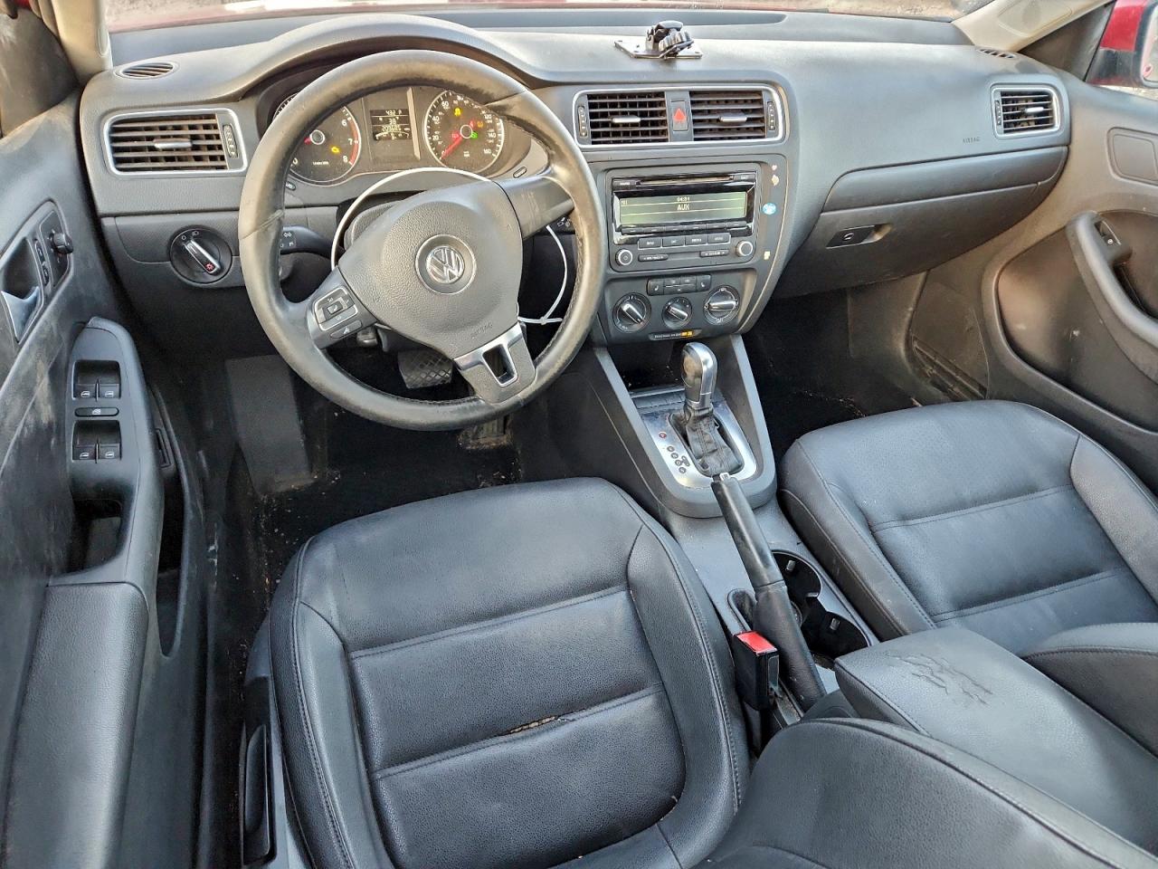 2012 VOLKSWAGEN JETTA SE photo 8