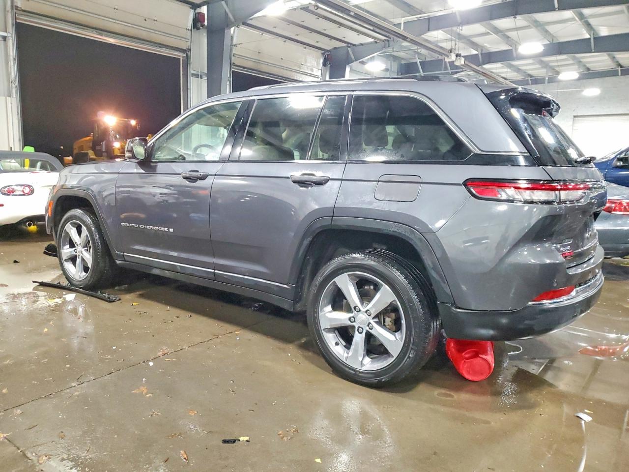 2022 JEEP GRAND CHEROKEE LIMITED photo 2
