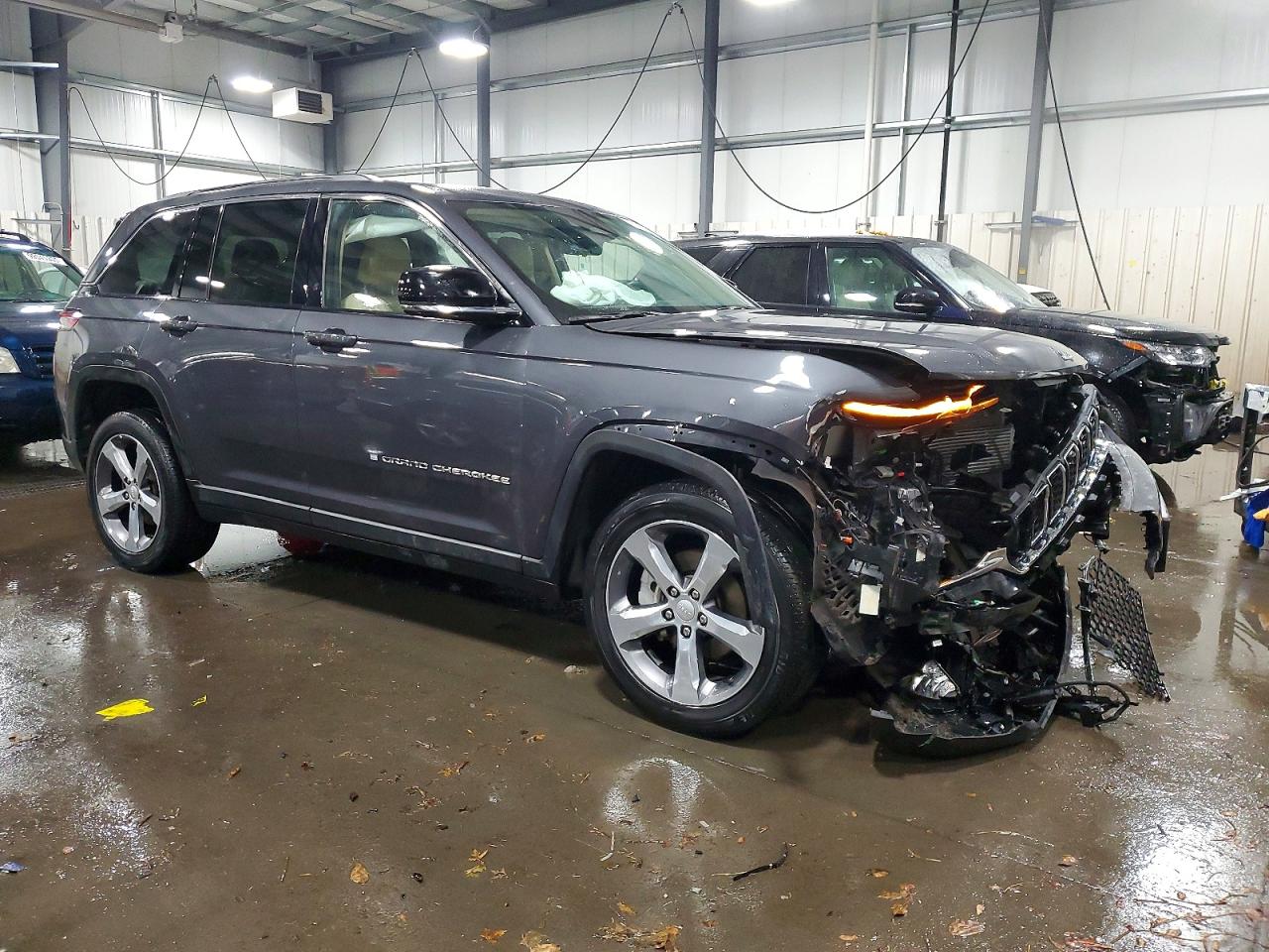 2022 JEEP GRAND CHEROKEE LIMITED photo 4