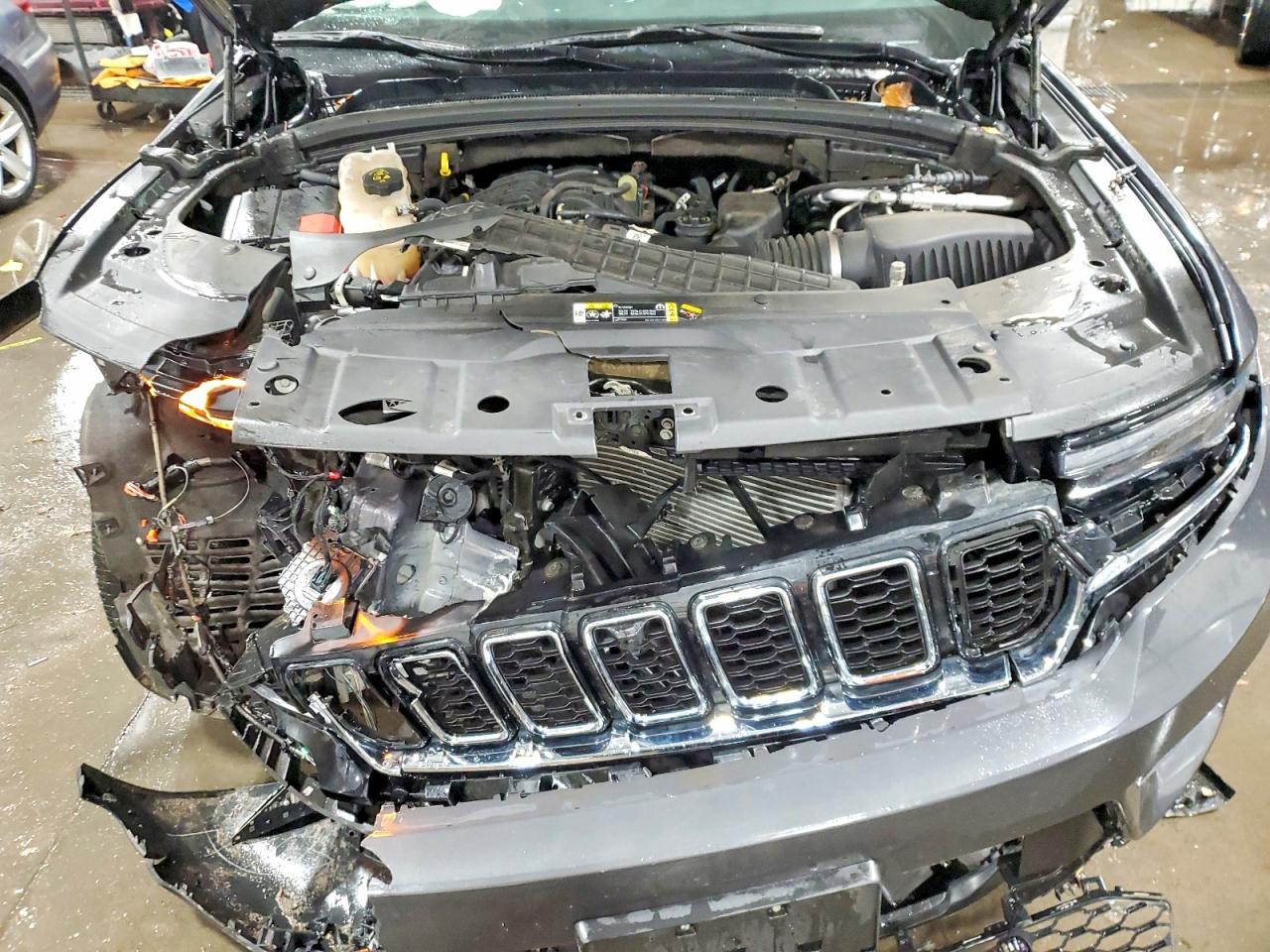 2022 JEEP GRAND CHEROKEE LIMITED photo 12
