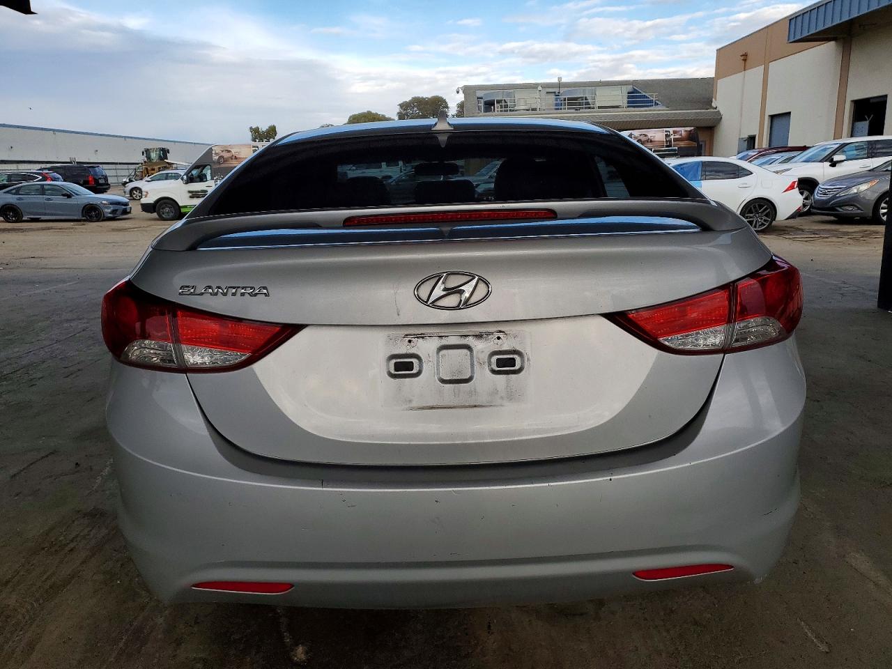 2013 HYUNDAI ELANTRA GLS photo 11
