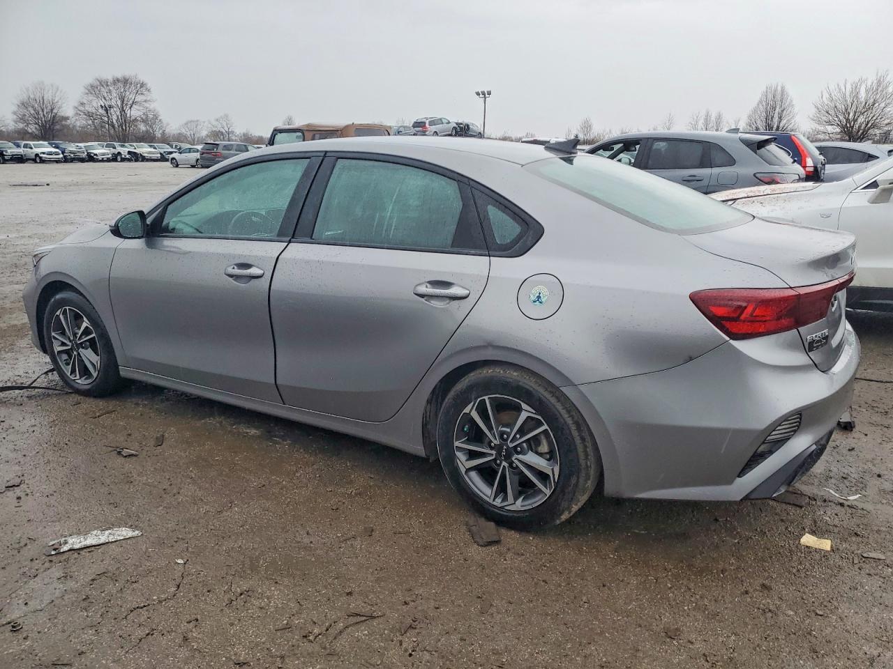 2024 KIA FORTE LX photo 3