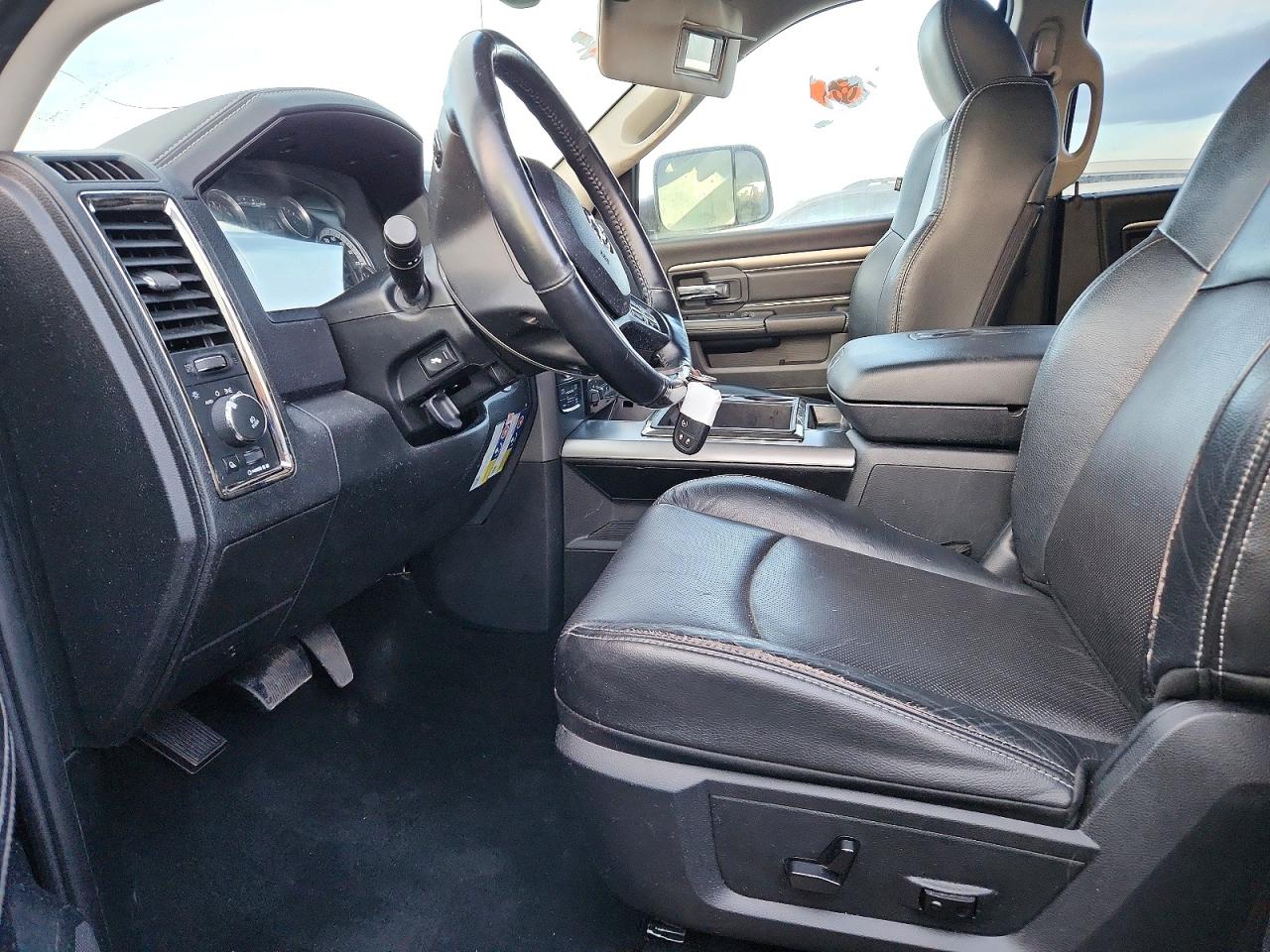 2015 RAM 1500 SPORT photo 7