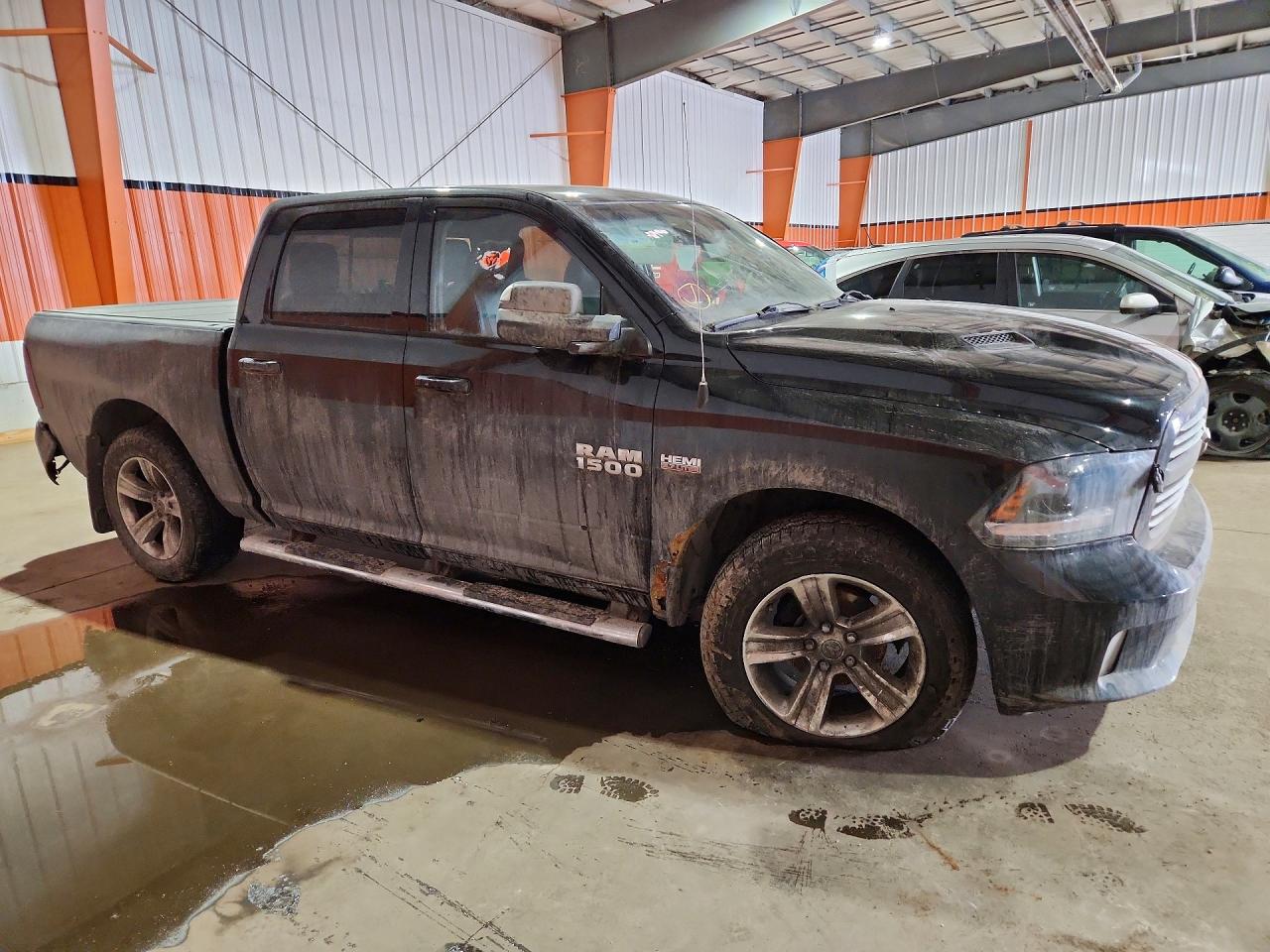 2015 RAM 1500 SPORT photo 4