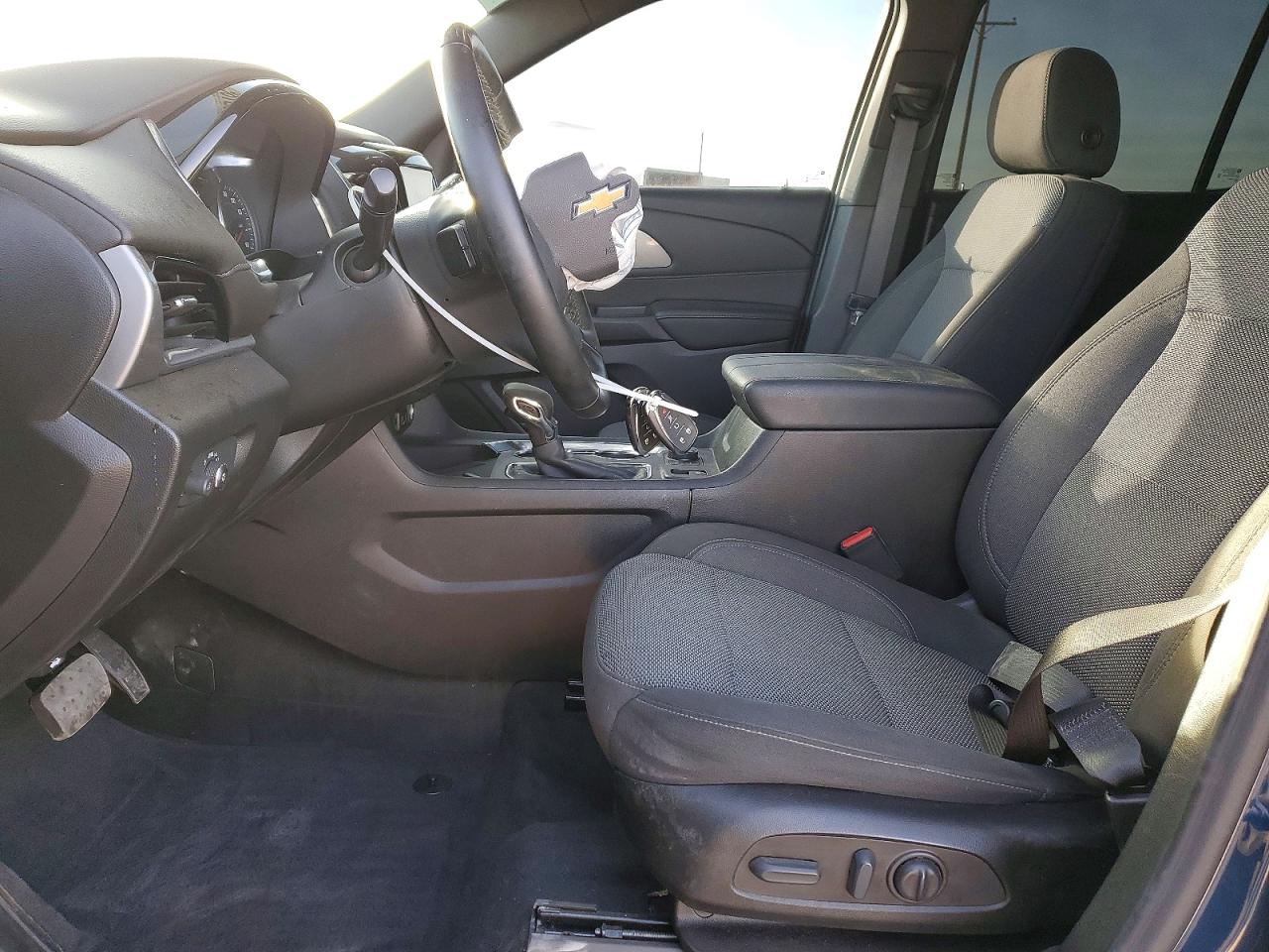 2023 CHEVROLET TRAVERSE LT photo 7