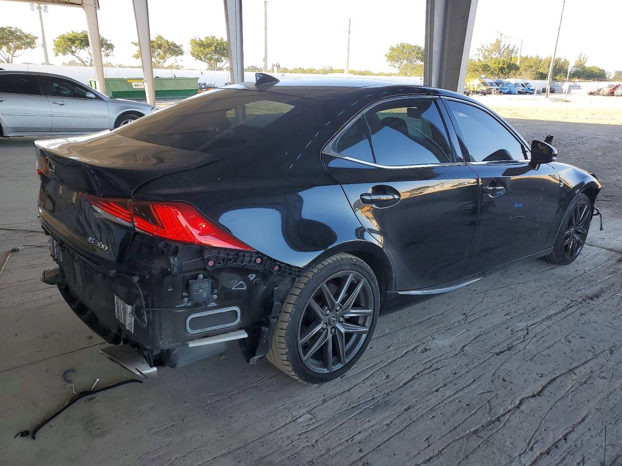 2018 LEXUS IS 300 photo 3