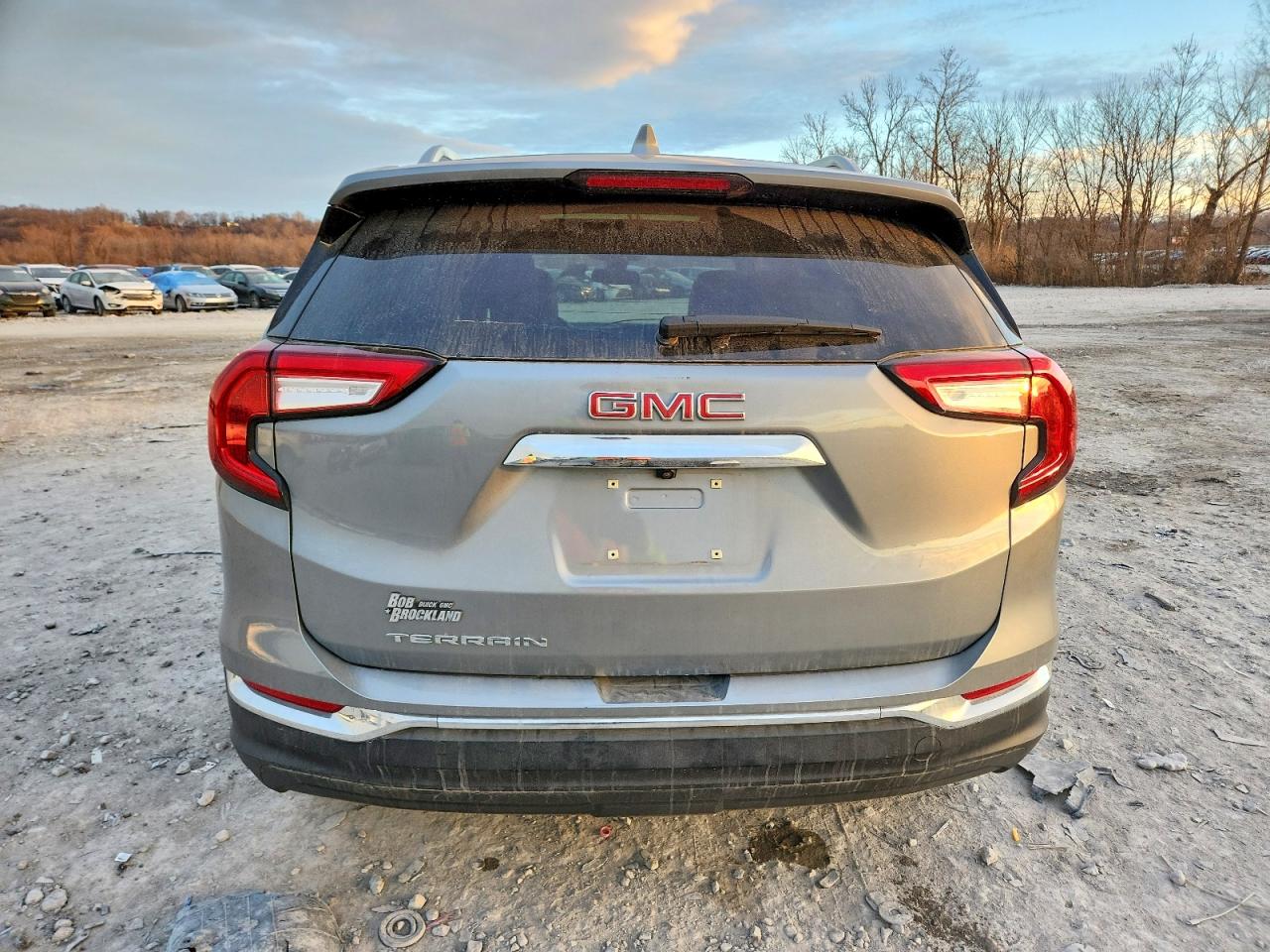 2024 GMC TERRAIN SLT photo 6