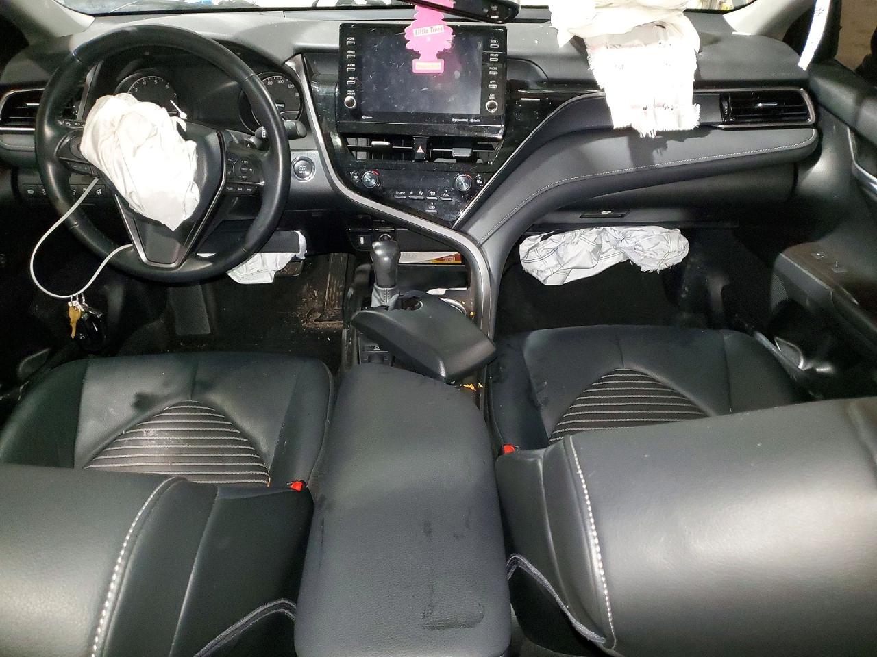 2021 TOYOTA CAMRY SE photo 8