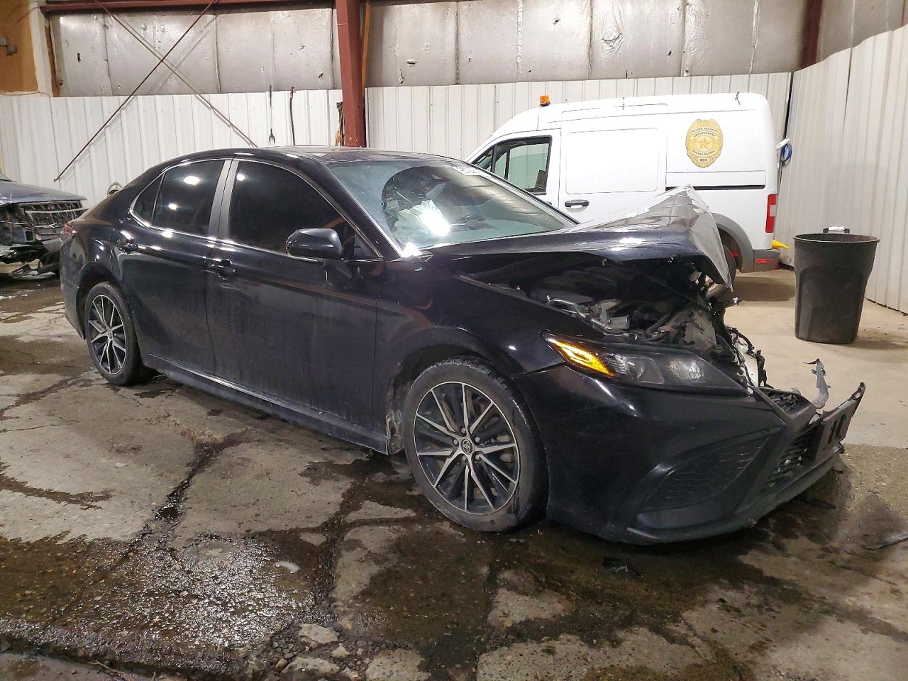 2021 TOYOTA CAMRY SE photo 4