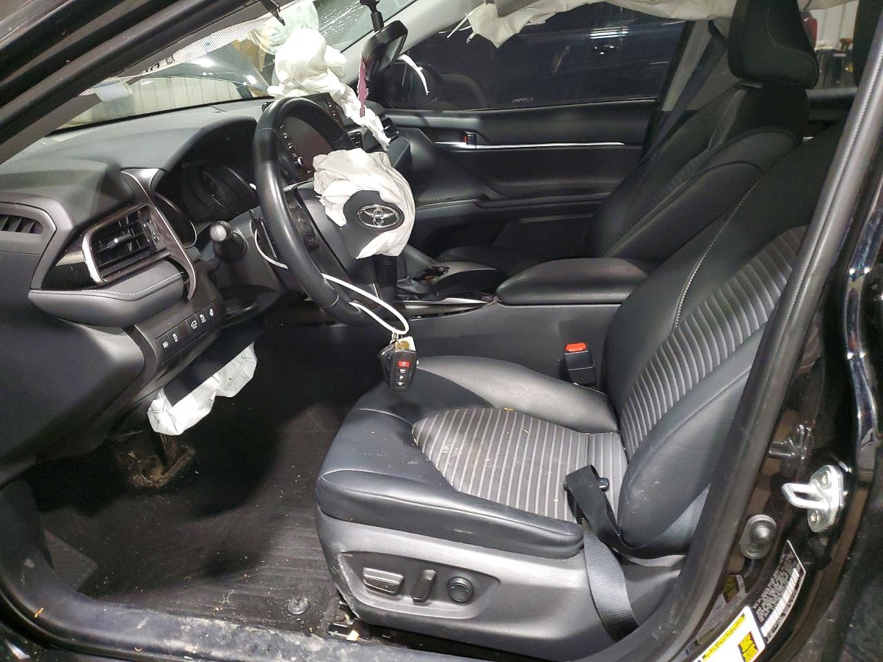 2021 TOYOTA CAMRY SE photo 7