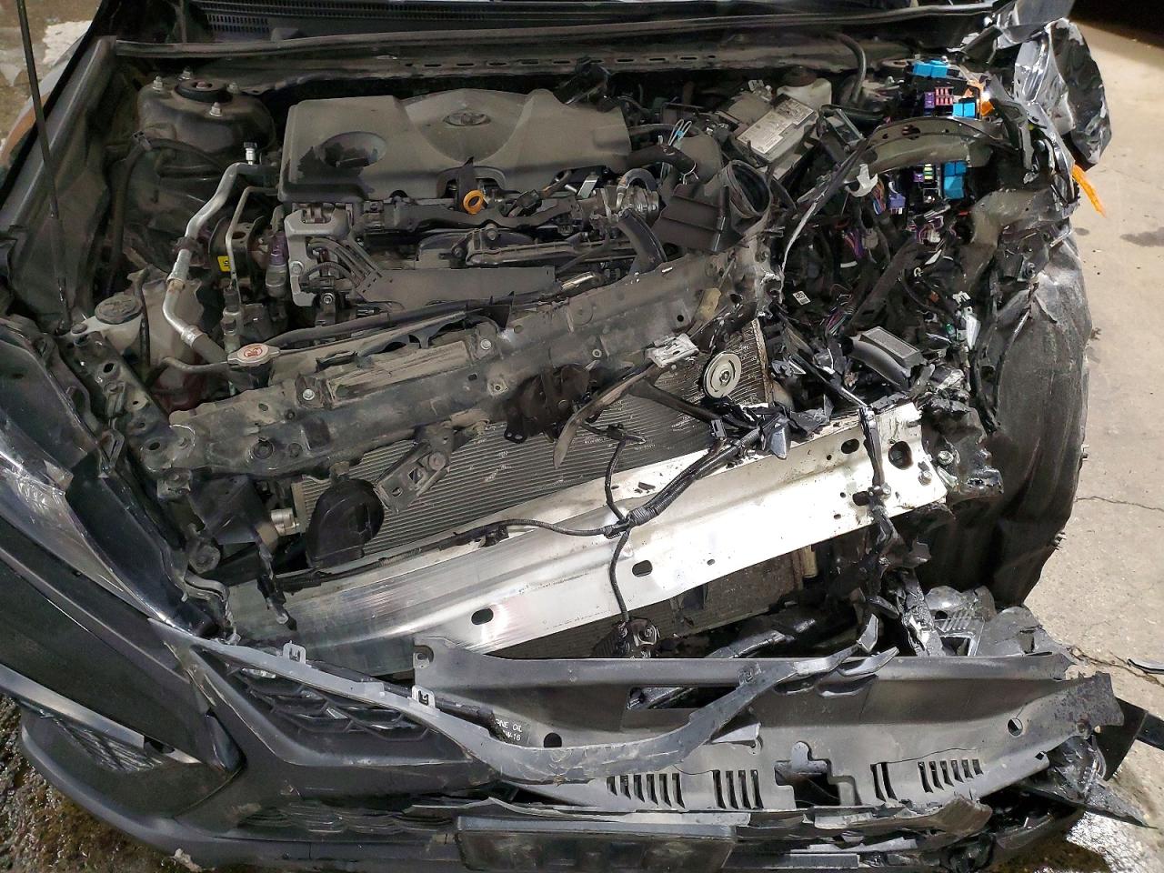 2021 TOYOTA CAMRY SE photo 11