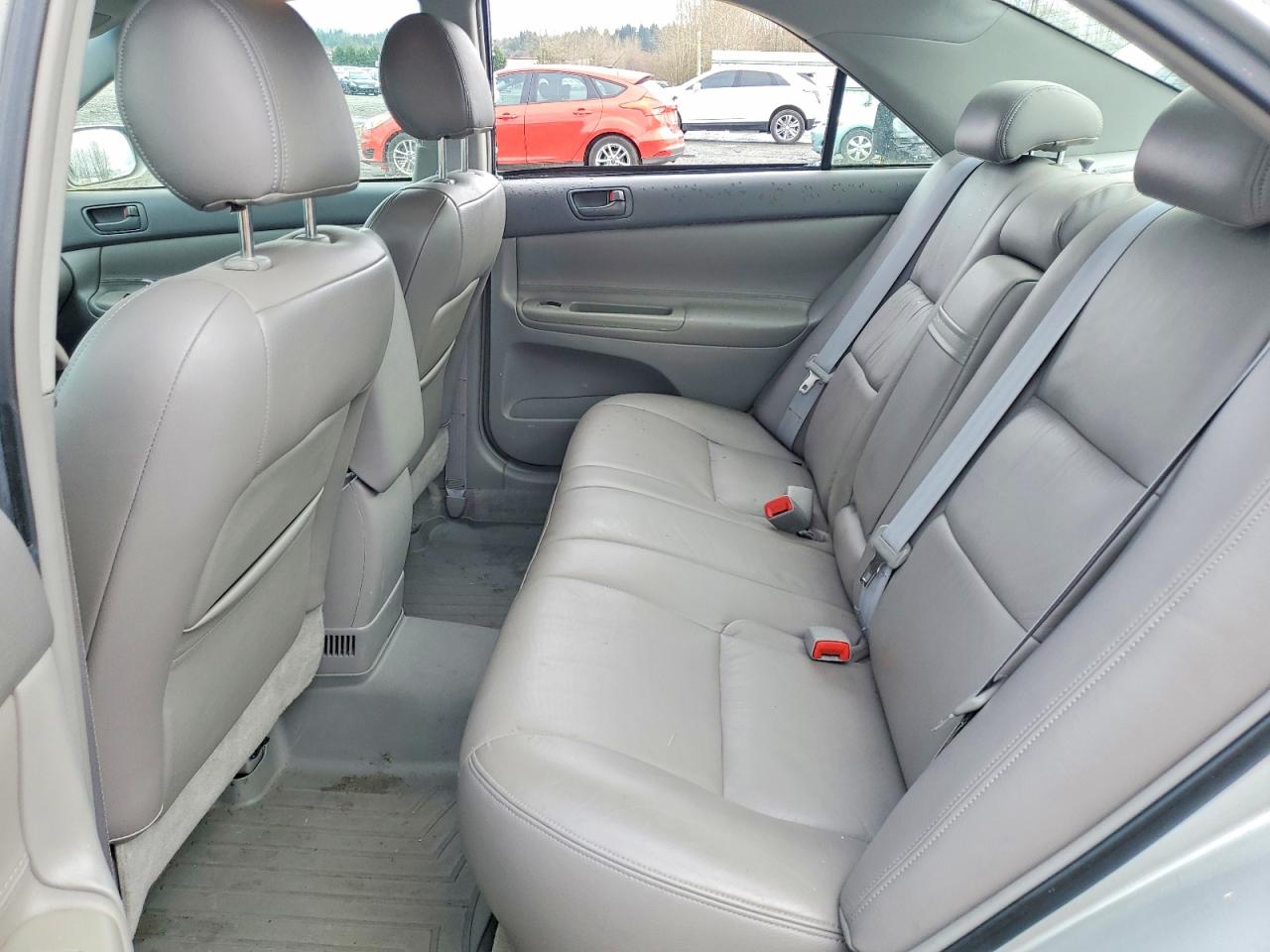 2004 TOYOTA CAMRY LE photo 10