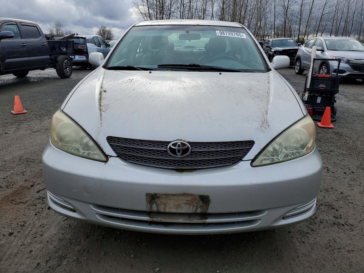 2004 TOYOTA CAMRY LE photo 5