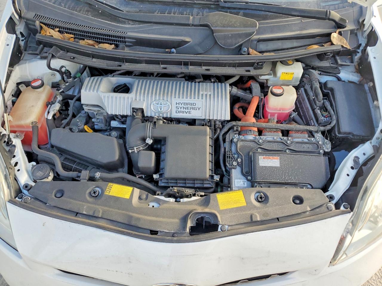 2015 TOYOTA PRIUS photo 11