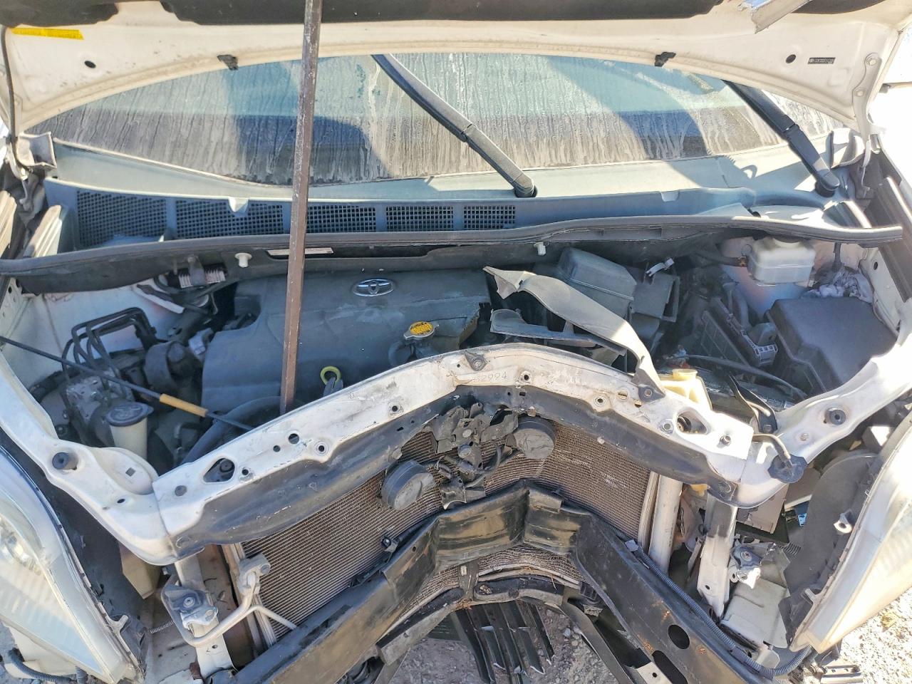 2014 TOYOTA SIENNA XLE photo 12