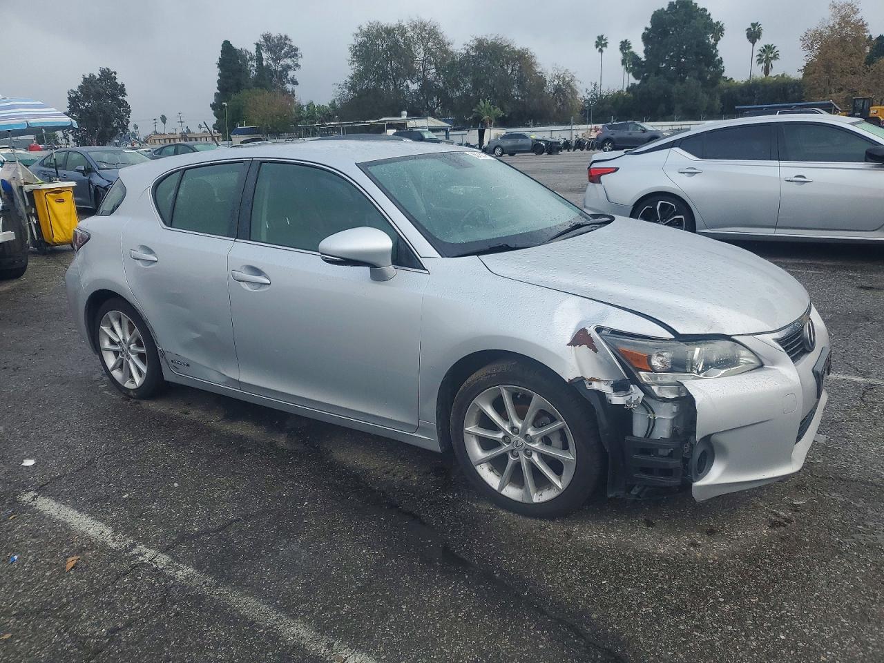 2012 LEXUS CT 200 photo 4