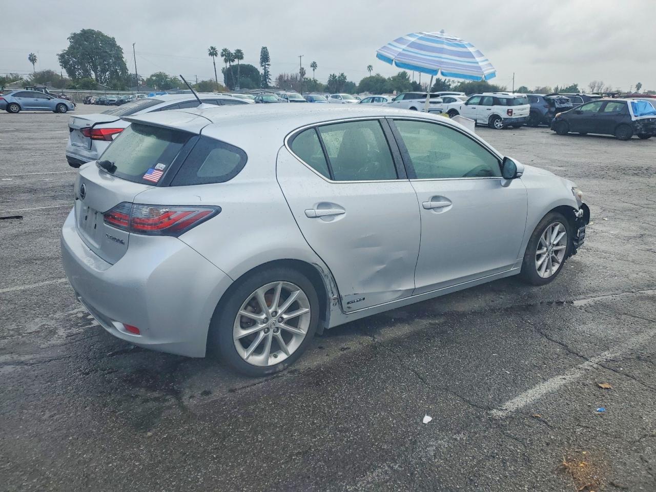 2012 LEXUS CT 200 photo 3