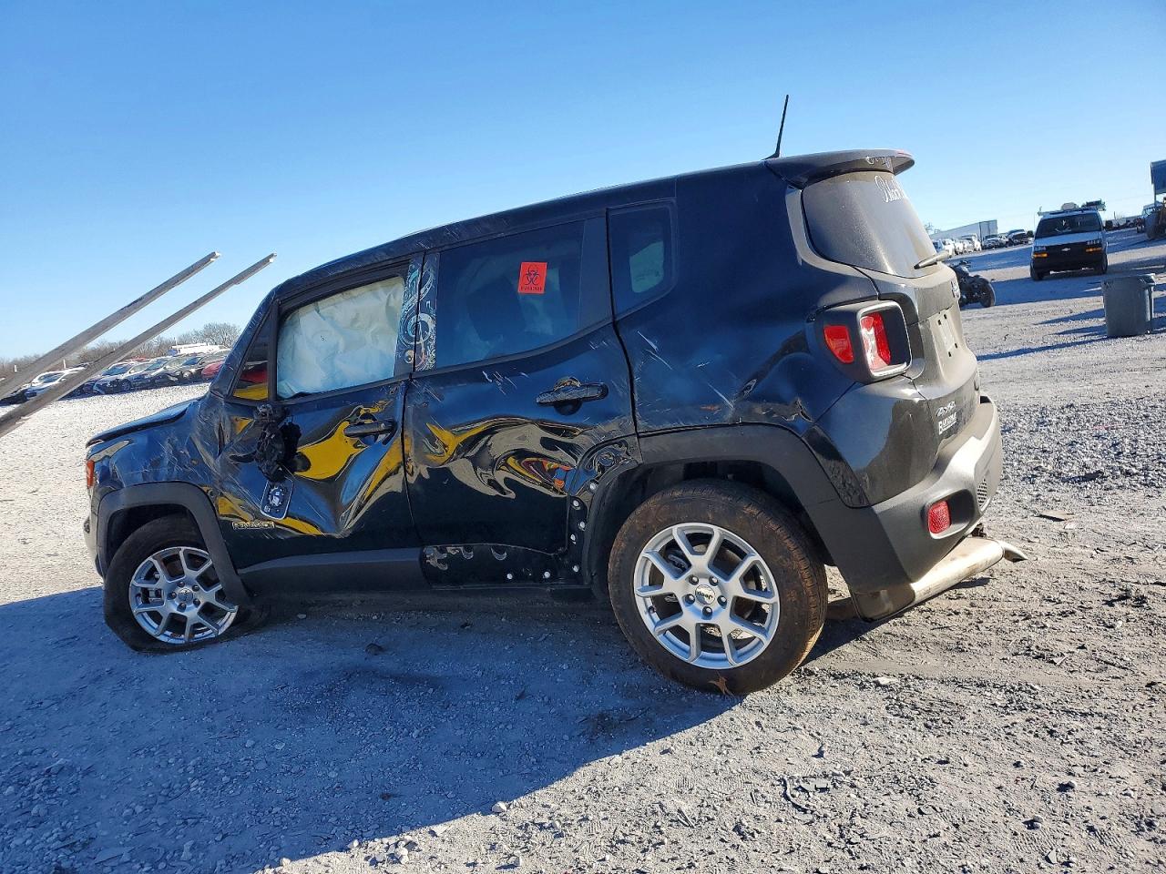 2023 JEEP RENEGADE LATITUDE photo 2