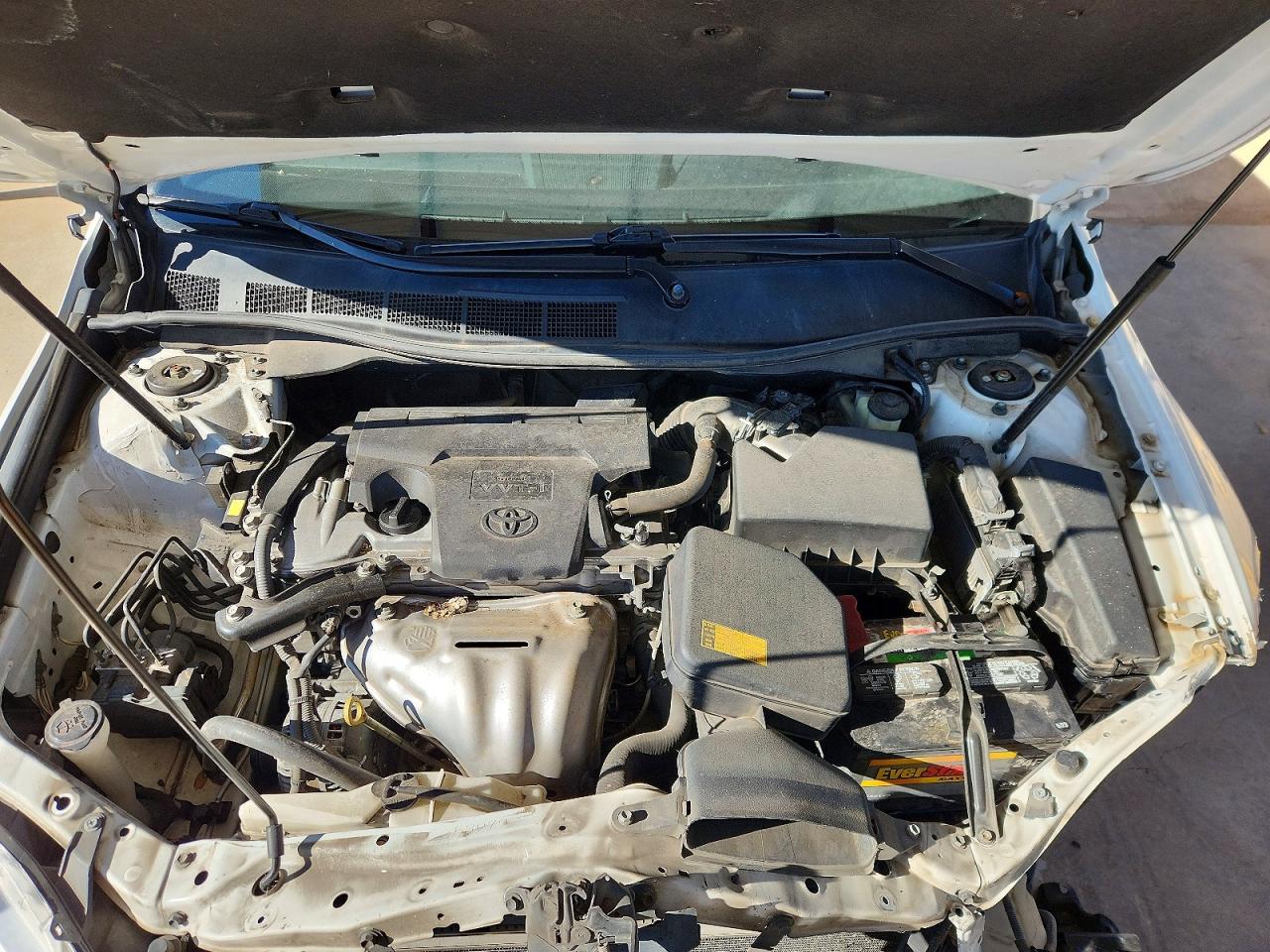2015 TOYOTA CAMRY LE photo 11