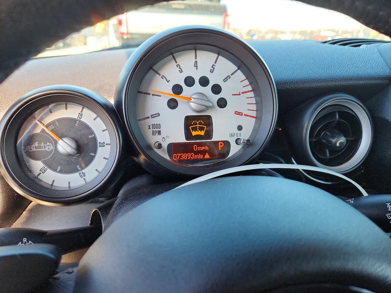2014 MINI COOPER S photo 9
