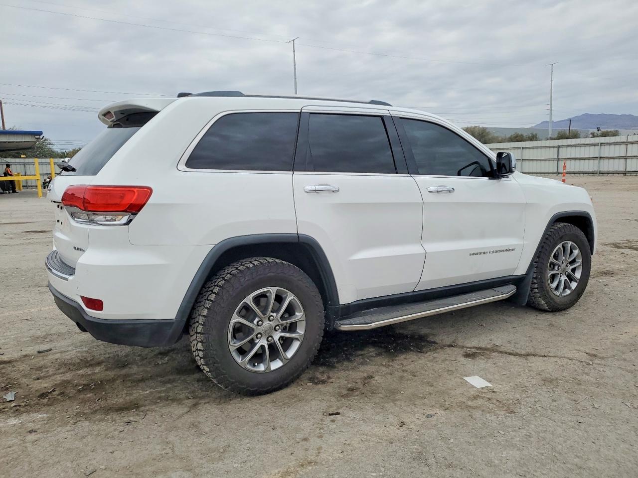 2015 JEEP GRAND CHEROKEE LIMITED photo 3