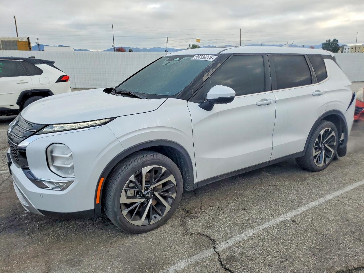 2024 MITSUBISHI OUTLANDER