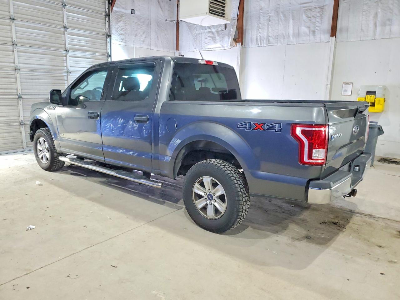 2017 FORD F150 SUPERCREW photo 2
