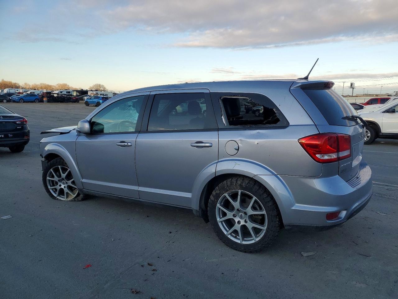 2018 DODGE JOURNEY photo 2