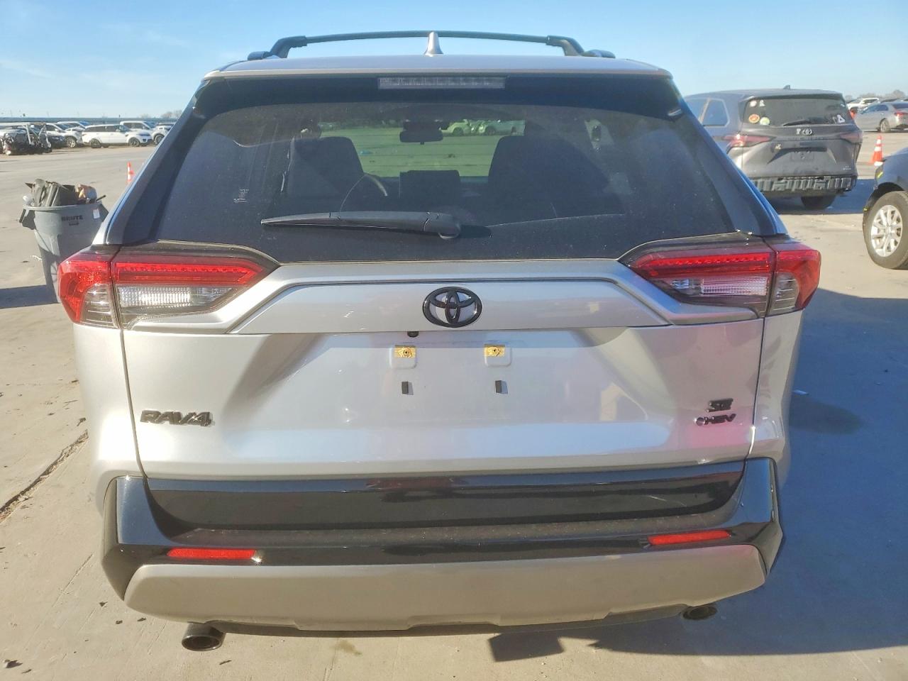 2025 TOYOTA RAV4 SE photo 6