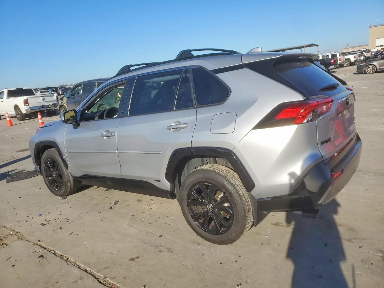 2025 TOYOTA RAV4 SE photo 2