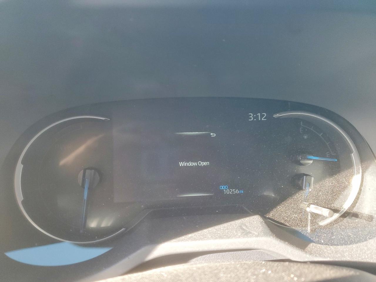 2025 TOYOTA RAV4 SE photo 9