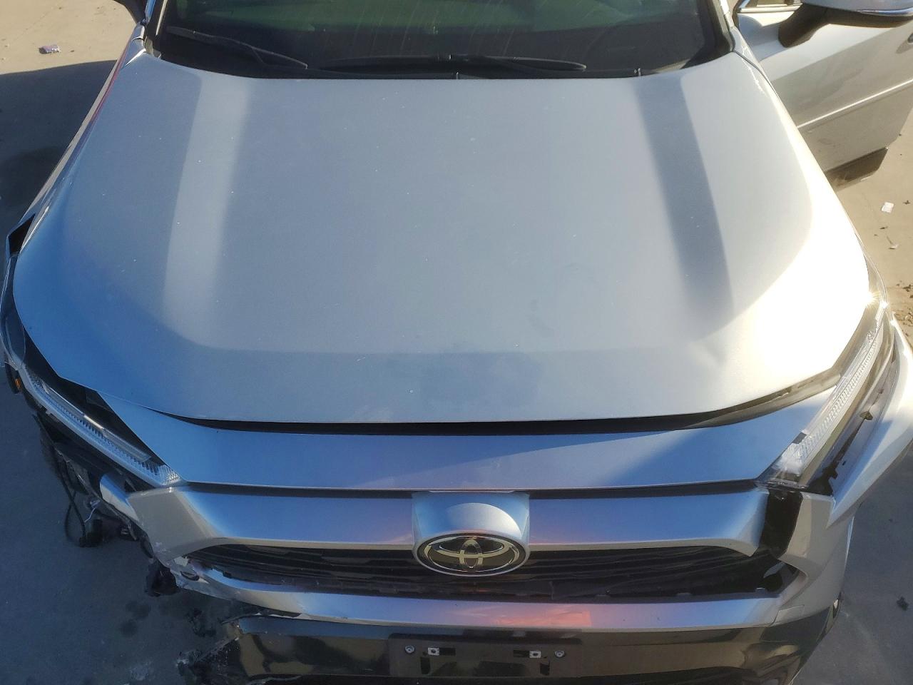 2025 TOYOTA RAV4 SE photo 12